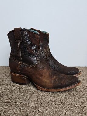 Corral Distressed Lamb Chocolate Tan Zipper Boots Sz 8 Womens